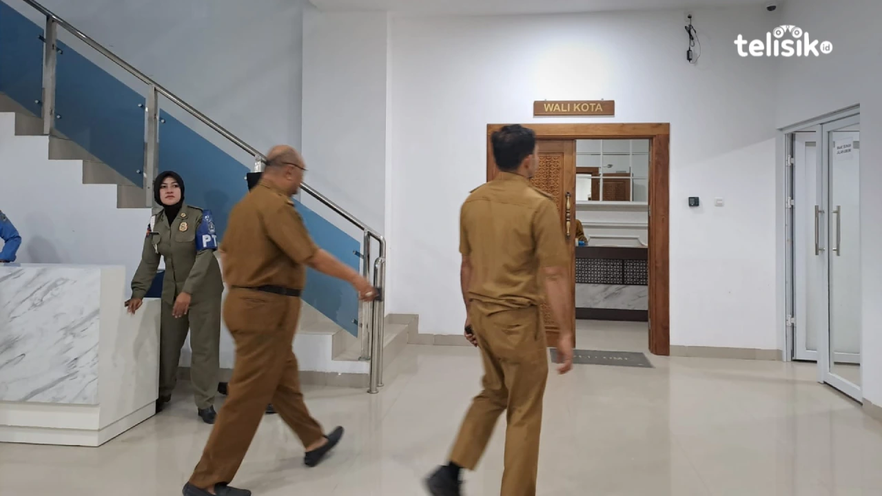 Enggan Komentari Penahanan Sekda, Pj Wali Kota Kendari Gelar Rapat Mendadak