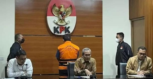 Ini Alasan Mengapa Pejabat Sering Terlibat Suap dan Korupsi