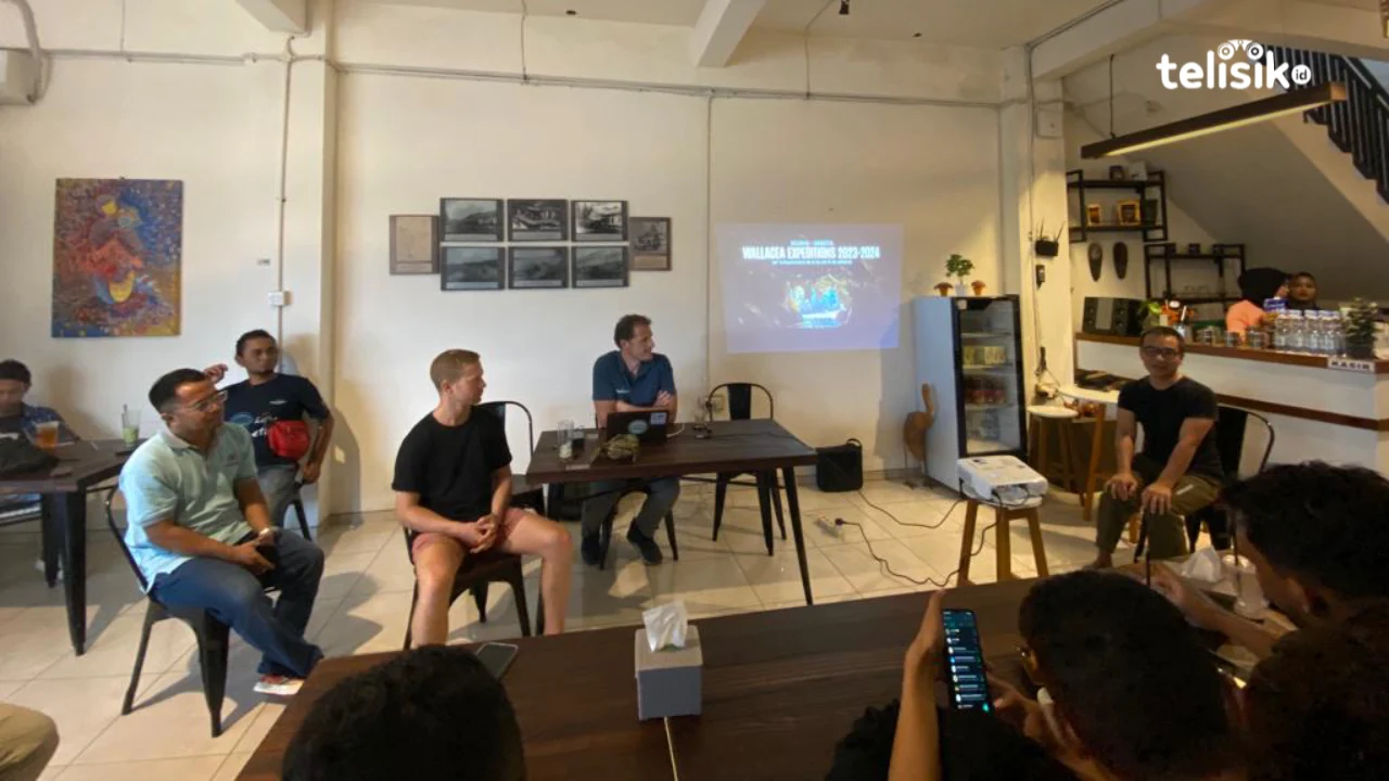 Rupa Coffee Kafe Minimalis yang Multifungsi 