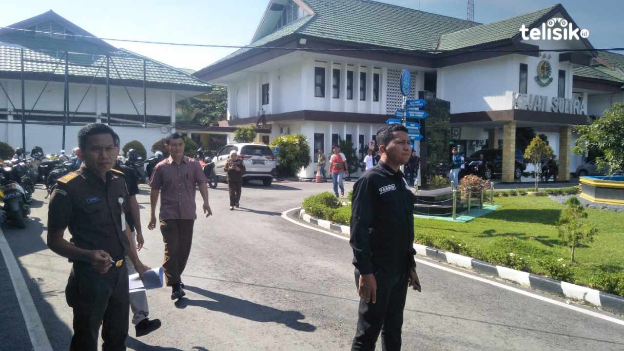 Sulkarnain Kadir Masih Diperiksa Kejati Sulawesi Tenggara