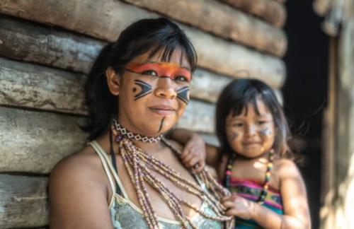 Tak Ada Pria, Ternyata Begini Cara Wanita Suku Pedalaman Ini Bisa Hamil