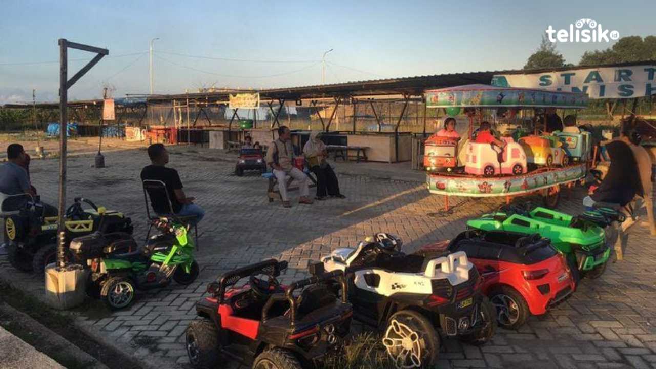 Deretan Kafe Pinggir Laut Kasipute Bombana Mulai Buka Pasca Libur Lebaran