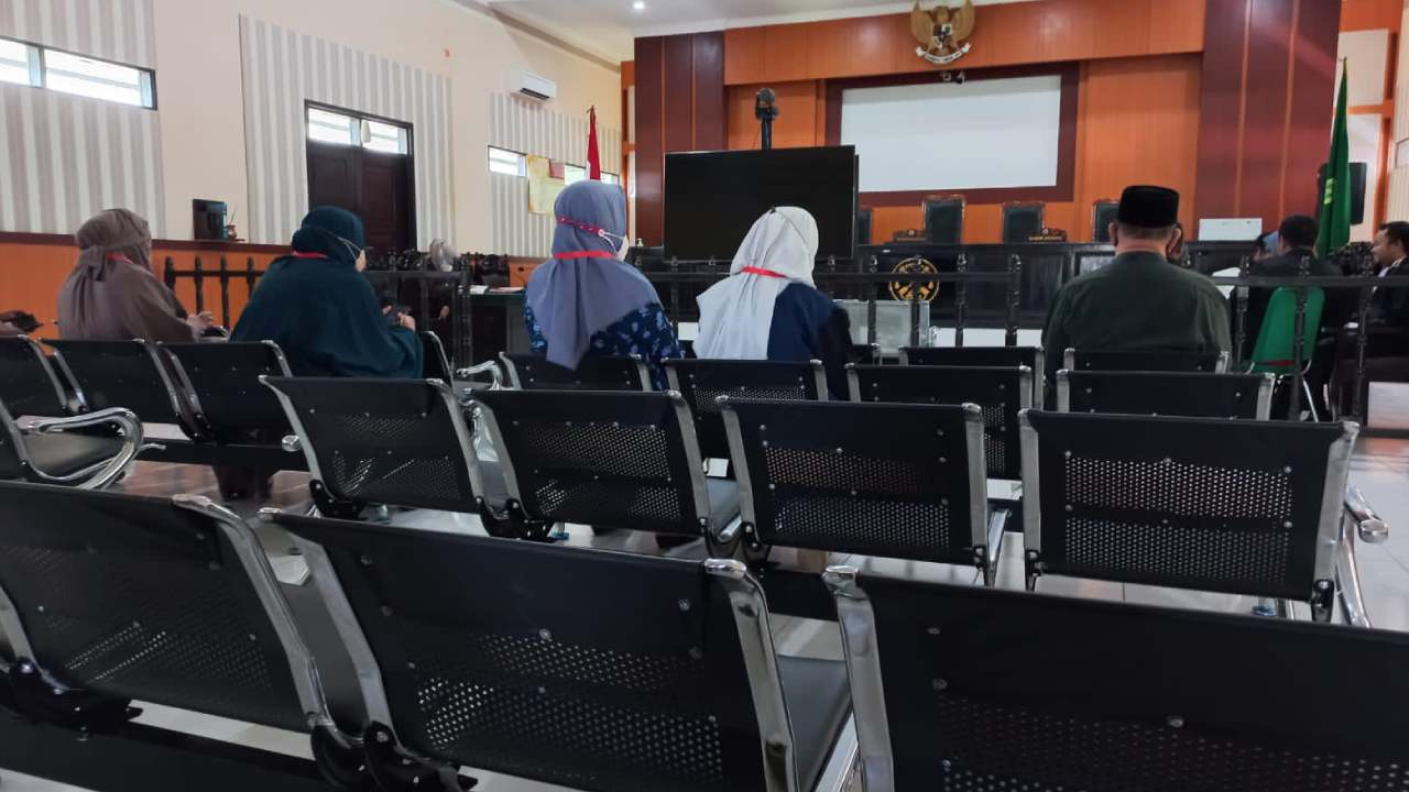 Sidang Pembacaan Tuntutan Kasus Pelecahan Prof B Ditunda