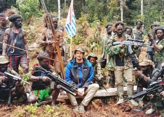 Sudah 2 Bulan Pilot Susi Air Disandera, Prabowo dan Panglima TNI Belum Berkutik