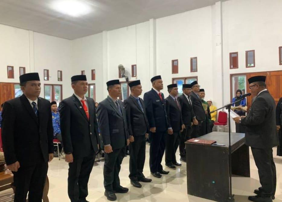 8 Pejabat Eselon II Pemda Muna Barat Dilantik, Ini Daftarnya