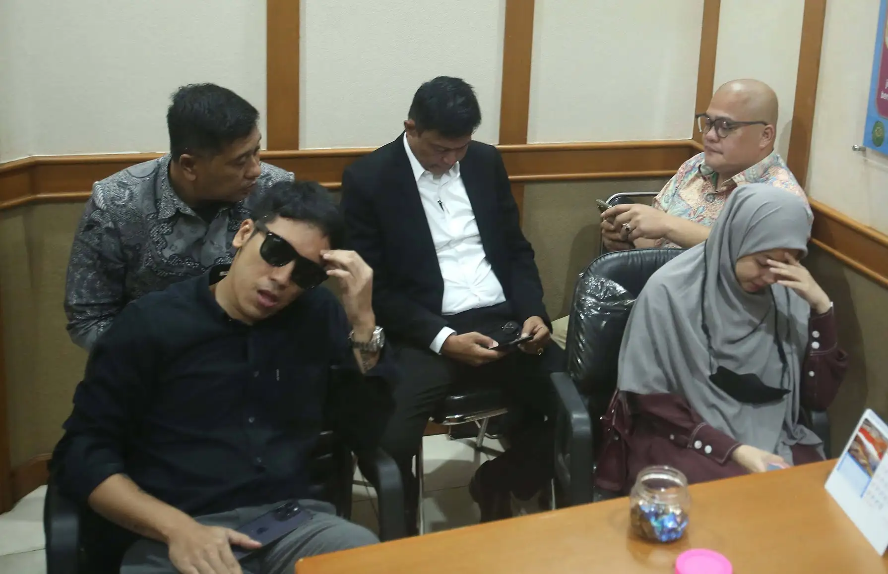 Desta Mantap Bercerai Walau Sudah Dimediasi, Suara Natasha Rizki Bergetar saat Ungkap Hal Ini