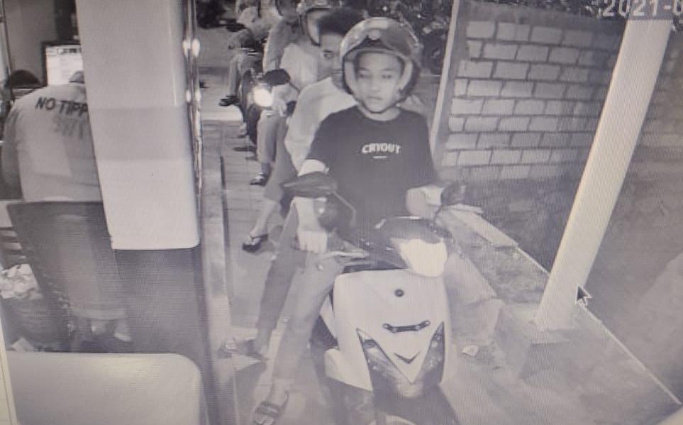 Helm Pengunjung The Park Kendari Dicuri, Terduga Pelaku Terekam CCTV