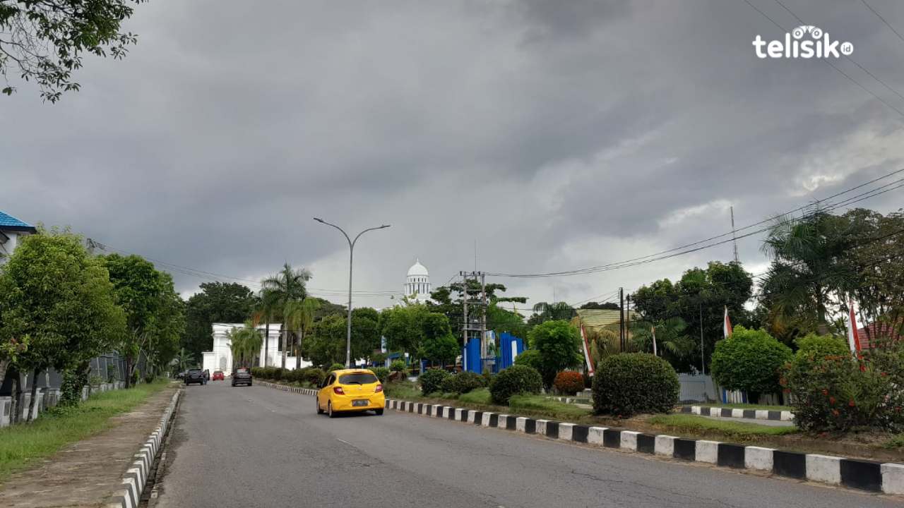 Hujan Sedang, Guntur dan Angin Kencang Bakal Landa Sulawesi Tenggara Lima Hari ke Depan