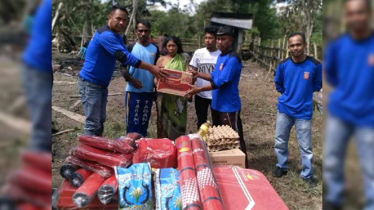 Tagana Salurkan Bantuan Korban Kebakaran di Muna Barat