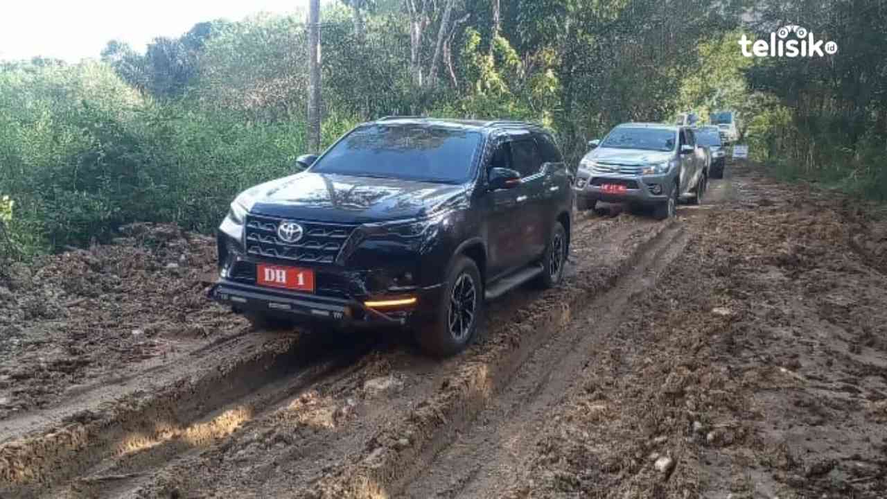 Wartawan Cegat Gubernur di Jalan Rusak, Viktor Bungtilu: Ada Uang Kita Bangun Cepat, Tidak Ada Uang Ya Tunggu