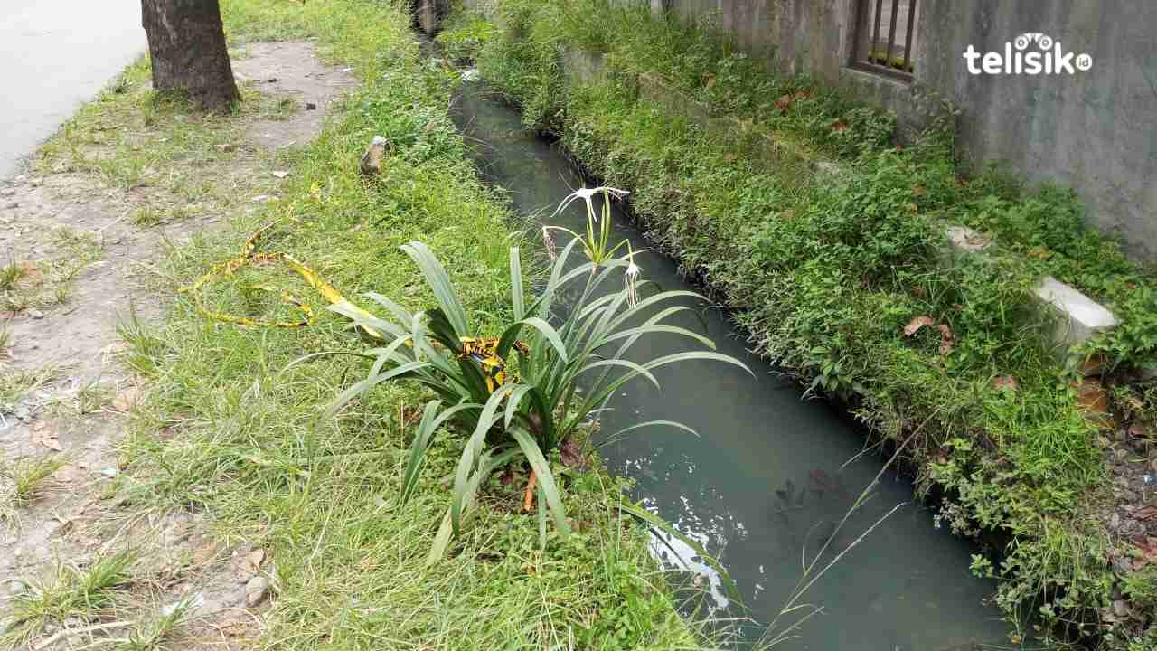 Mayat Dua Pria Ditemukan Tewas Dalam Parit, Garis Polisi Dirusak
