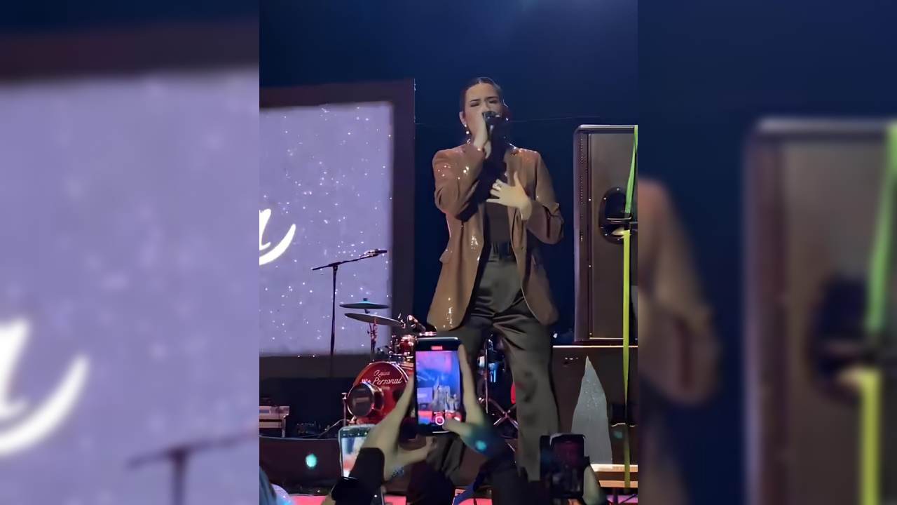 Remaja Kota Kendari Menggalau Bersama Raisa di Konser Sahabat Fest 2023