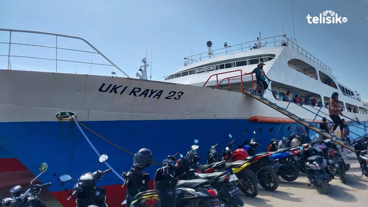 Rusak Mesin di Tengah Laut, Kapal Penumpang Mekar Teratai Gagal Berlabuh di Pelabuhan Raha