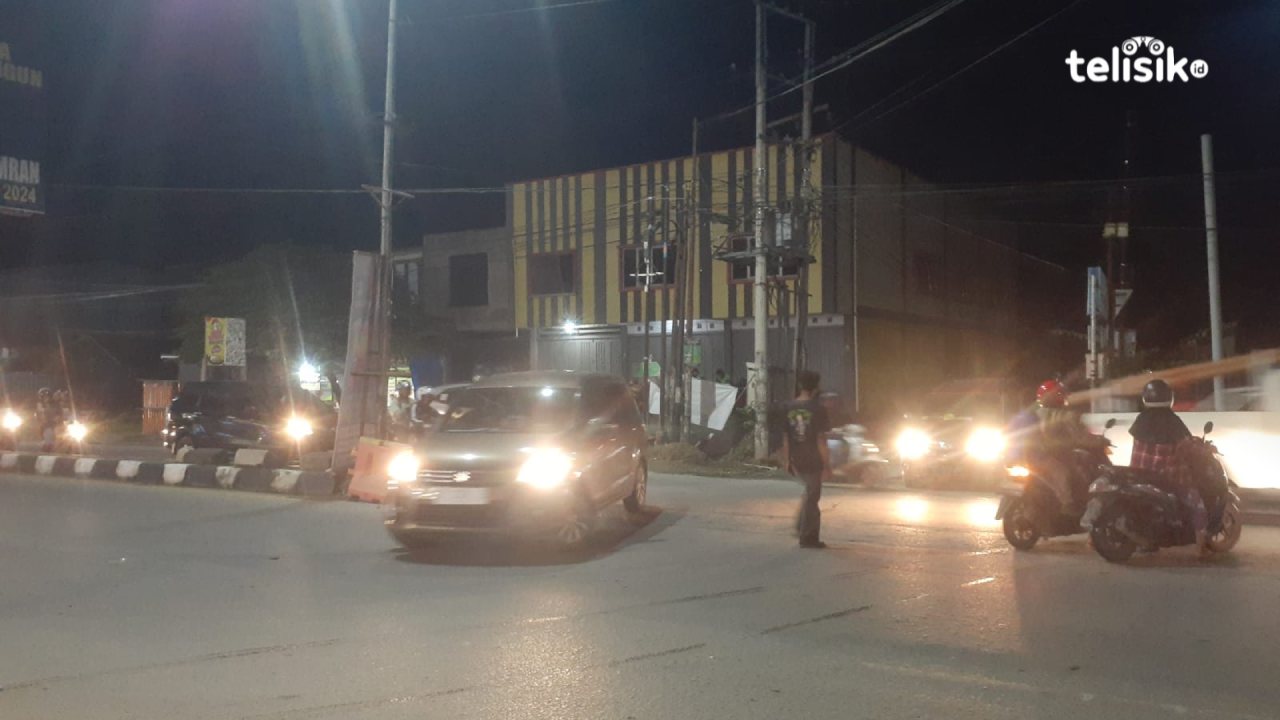 Sering Macet, Pemuda ini Sukarela Atur Lalu Lintas