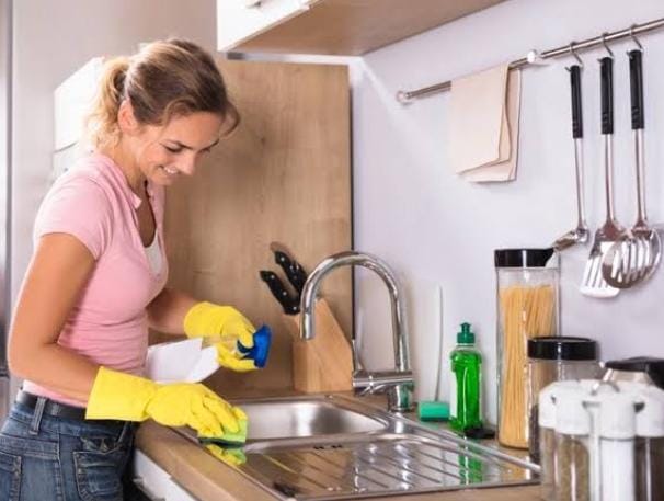 Tips Bersihkan Westafel Keramik dan Stainless Steel