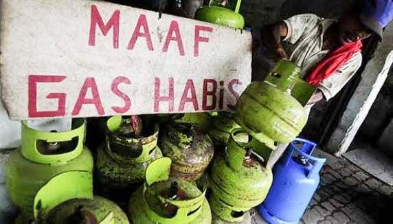 Emak-Emak di Kabupaten Kolaka Utara Mengeluh Gas Elpiji 3 Kg Langka, Harga Naik Drastis