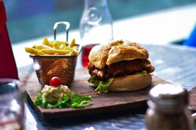 Ini Makanan dan Minuman Tak Boleh Dikonsumsi Setelah Makan Daging