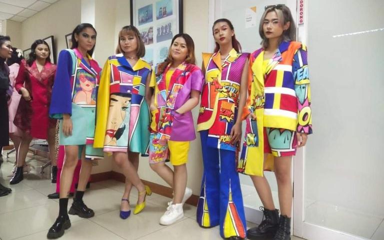 Mahasiswa Buton Ciptakan Busana Corak Ikan Mandarin di Teluk Pasarwajo