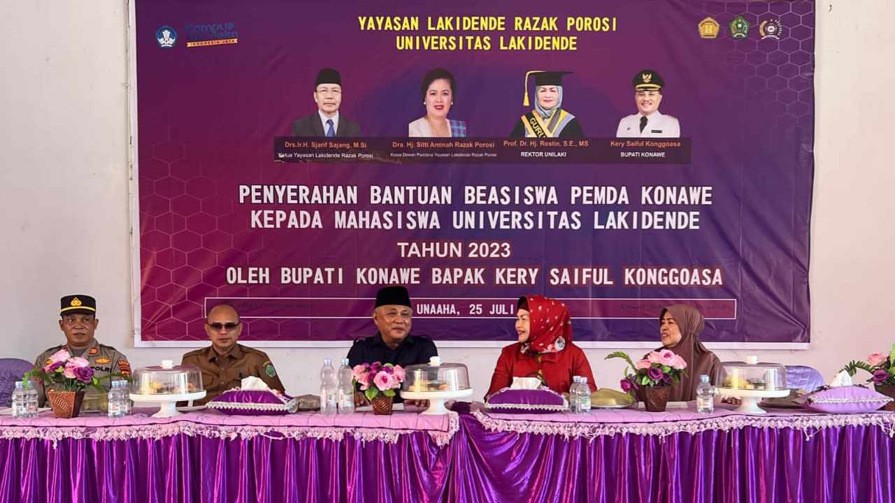 Pemda Konawe Salur Beasiswa untuk Ratusan Mahasiswa Unilaki