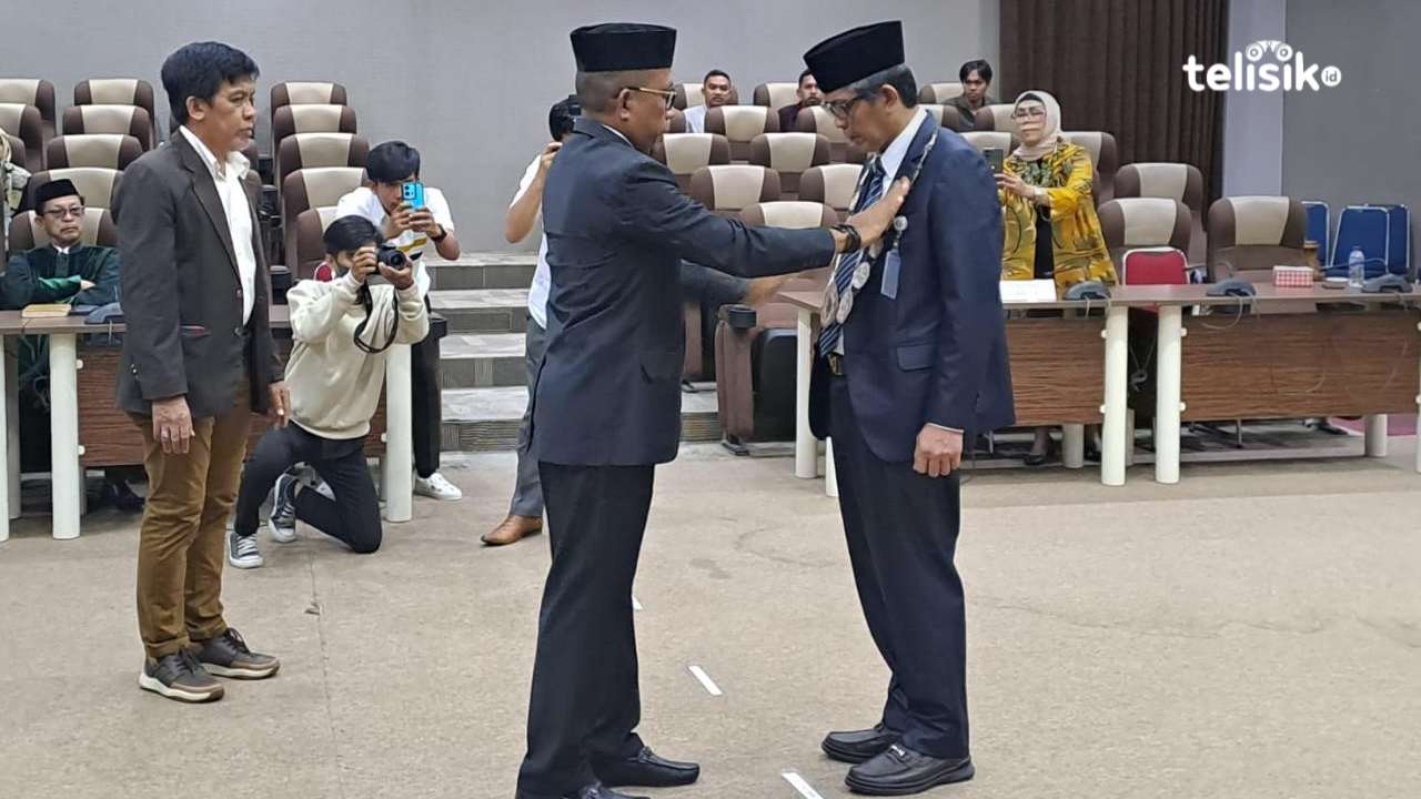 Rektor Lantik Eka Suaib Jabat Dekan FISIP UHO