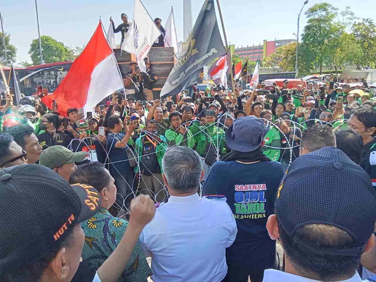 Sering Didemo Gubernur Khofifah Terbitkan Kepgub Tarif Ojol