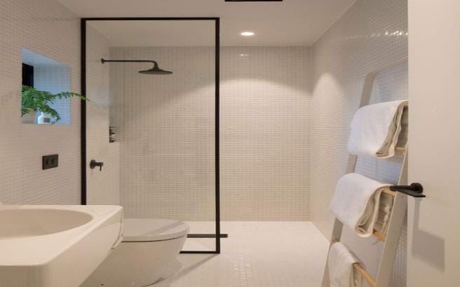 Tips Hadirkan Kesan Elegan dan Mewah di Kamar Mandi