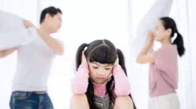 5 Perilaku Orang Tua yang Rusak Mental Anak