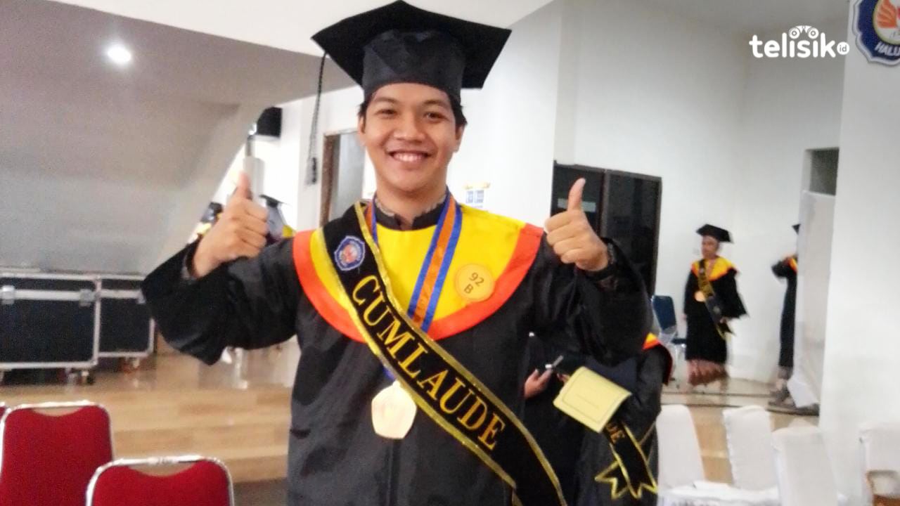 Ahmad Badaruddin, Anak Petani jadi Wisudawan Terbaik FISIP UHO Kendari