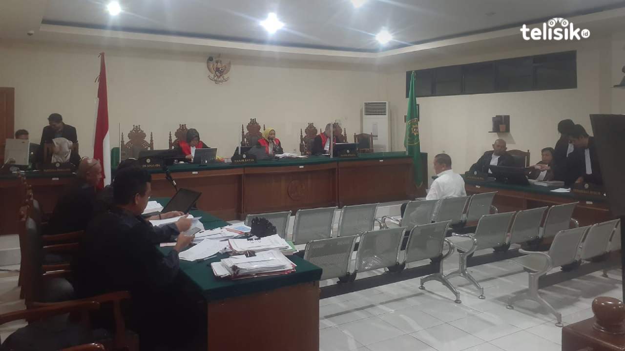 Beda Kesaksian Antara Mantan Wali Kota Sulkarnain Kadir dan Alfamidi Terkait Perizinan Usaha 