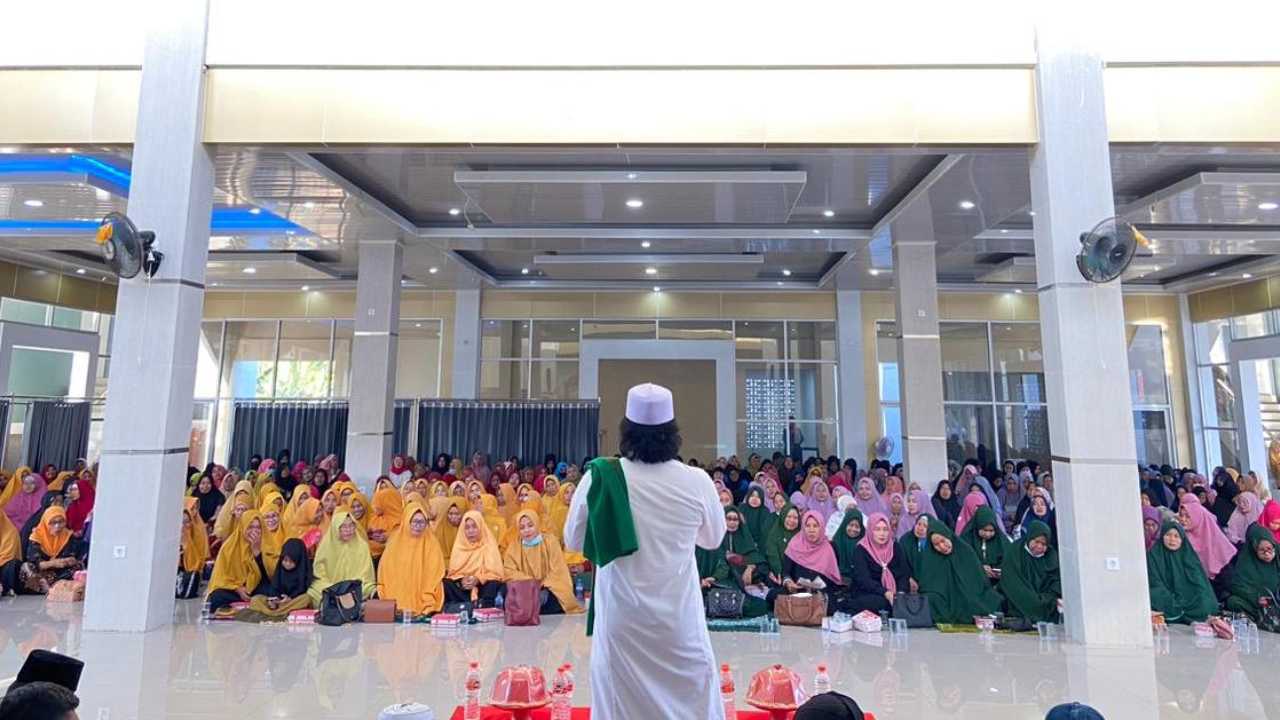 Cara Unik dan Bermakna Mahasiswa KKN IAIN Kendari Rayakan Kemerdekaan