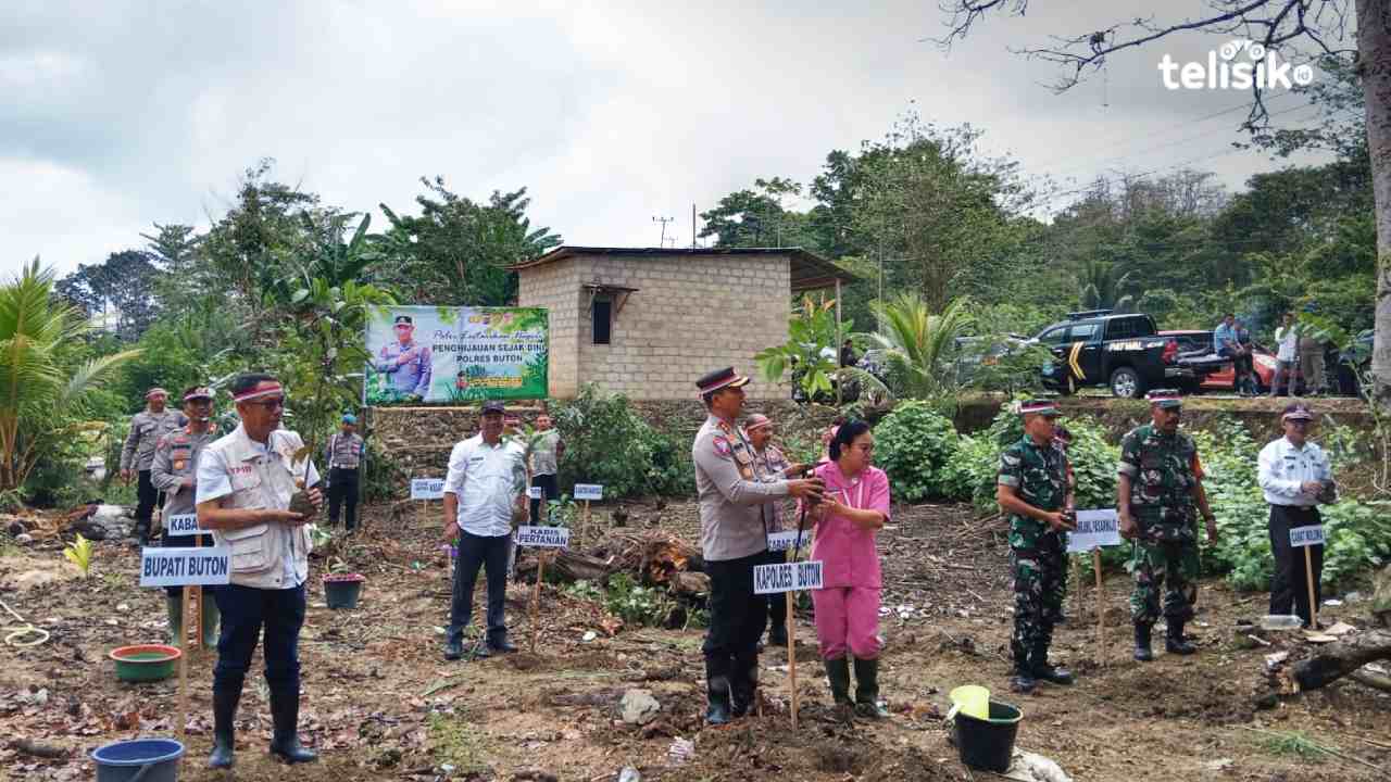 Kabupaten Buton Cegah Banjir dengan Tanam Pohon
