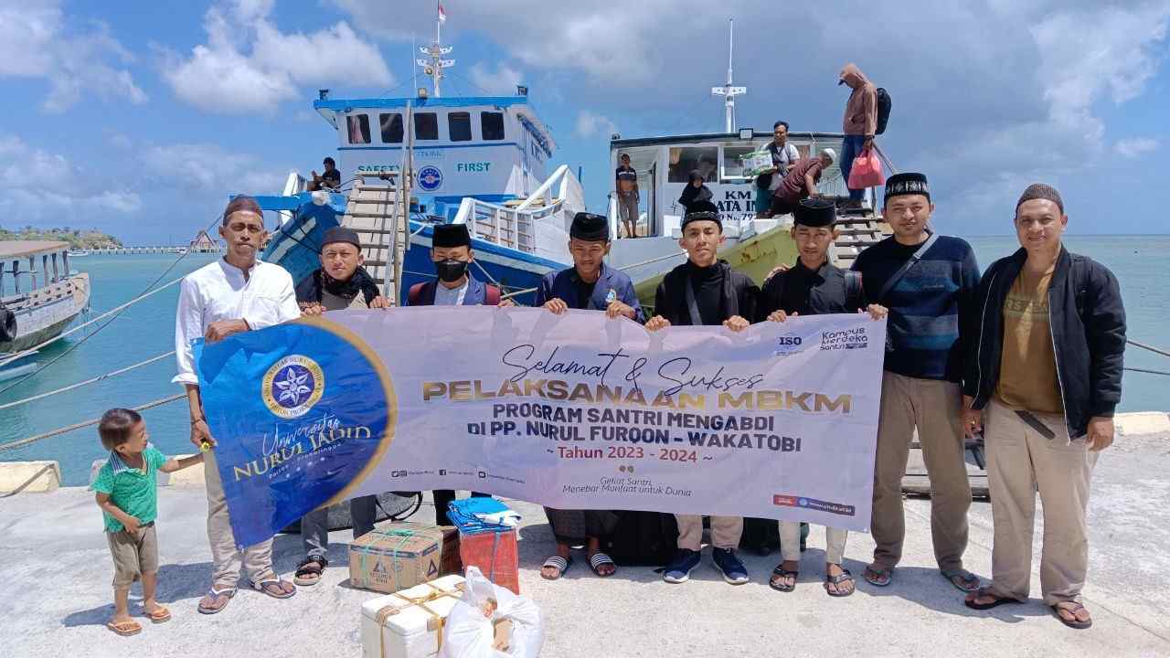 Lima Mahasiswa Santri dari Jawa Timur Mengabdi di Wakatobi