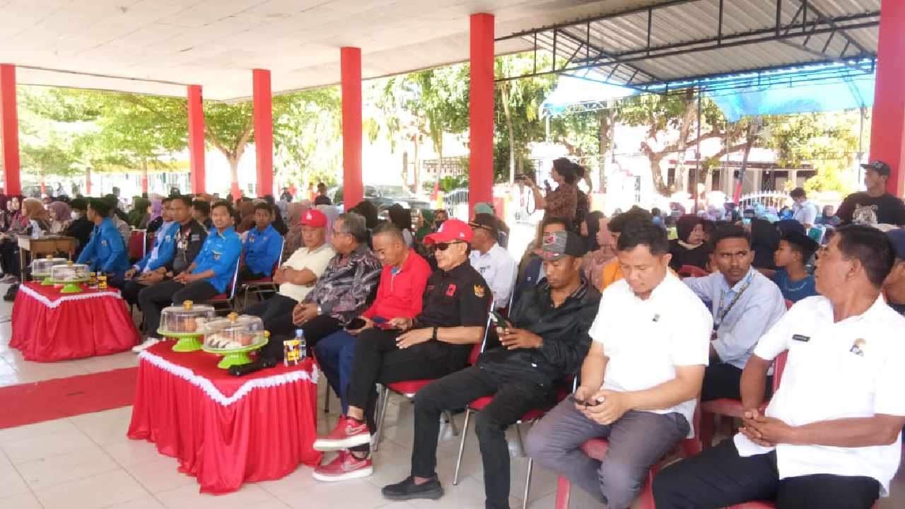 Lukman Abunawas Dukung Program KNPI Kolaka Melalui Baksos