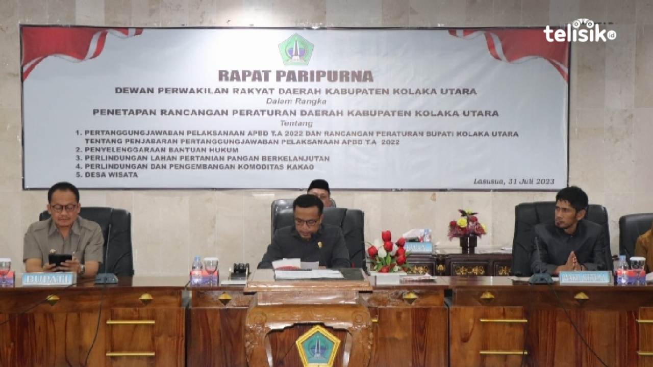 Paripurna Penetapan Lima Raperda Diwarnai Sejumlah Catatan Fraksi