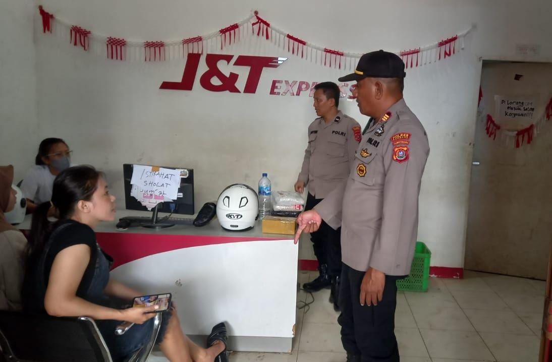 Pelanggan JNT Ngamuk Gegara Pelayanan hingga Diamankan Polisi