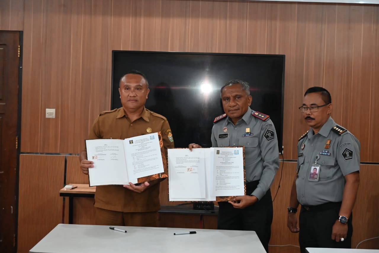 Pelayanan Berbasis HAM, Kakanwil Kemenkumham Teken MoU Bersama SLB BF Mandara Kendari