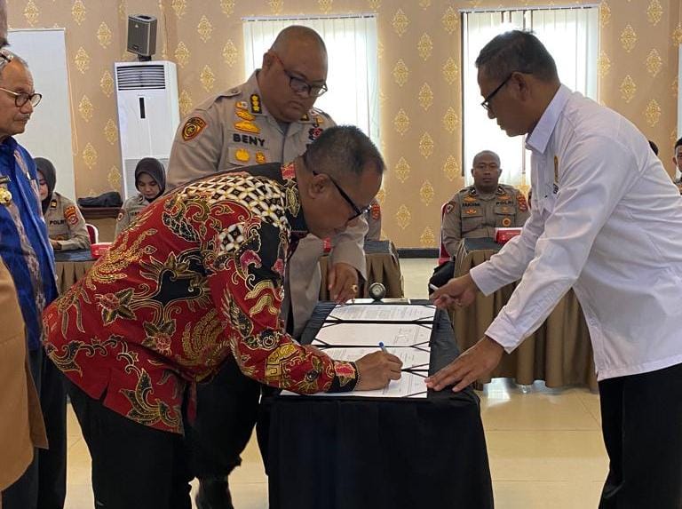 Program Bimbingan dan Pelatihan Pemda Muna Barat Kerjasama Polda Sulawesi Tenggara