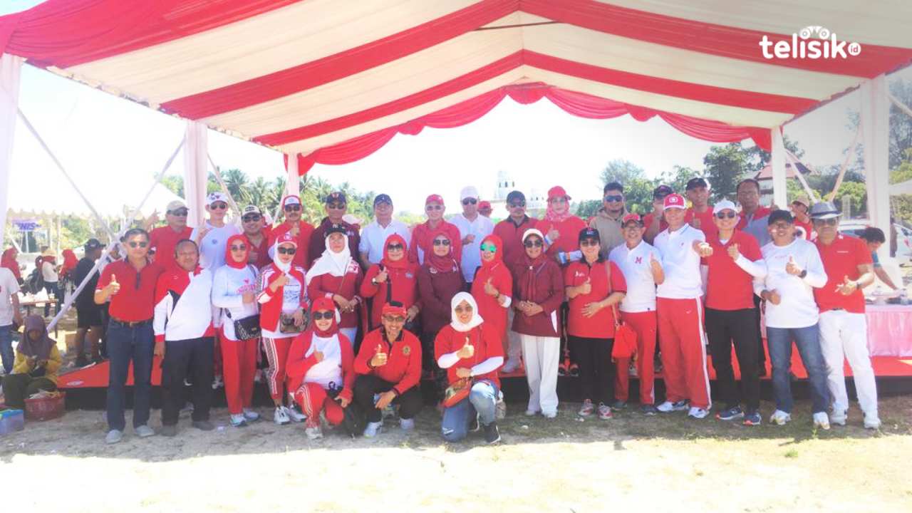 Ratusan Pelari di Sulawesi Tenggara penuhi Jalan Wisata Kendari Toronipa dalam Toronipa Beach Run 2023