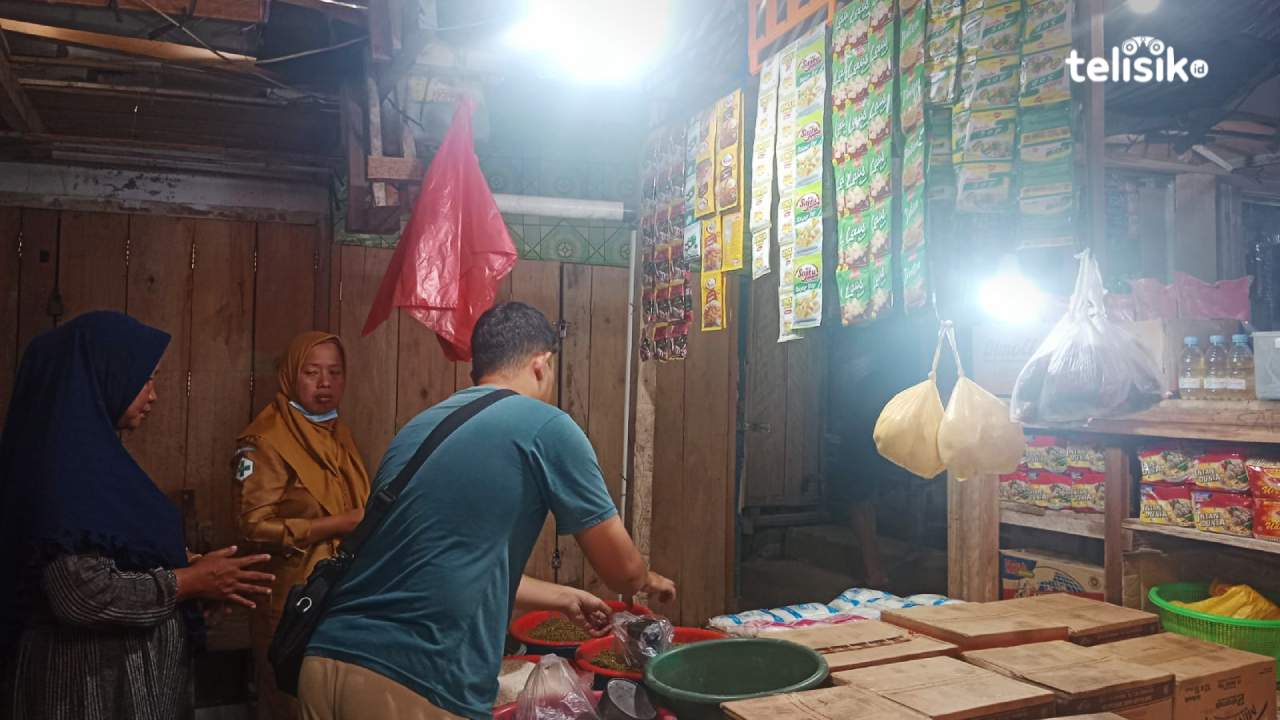 Imbas Harga Beras Naik Pendapatan Pedagang Berkurang