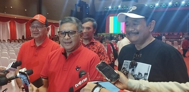 PDIP Lebih Tertarik Khofifah Ketimbang Gibran Dampingi Ganjar