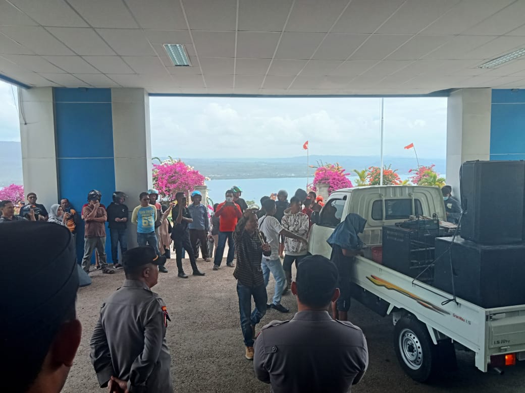 Pedagang Kecil Tolak Keras Indomaret di Buton