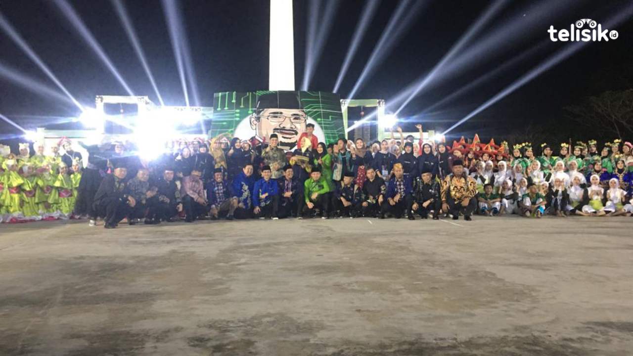 Sukses, Tarian Kolosal Siswa Madrasah se-Sulawesi Tenggara Diberi Standing Applause Wakil Menteri Agama