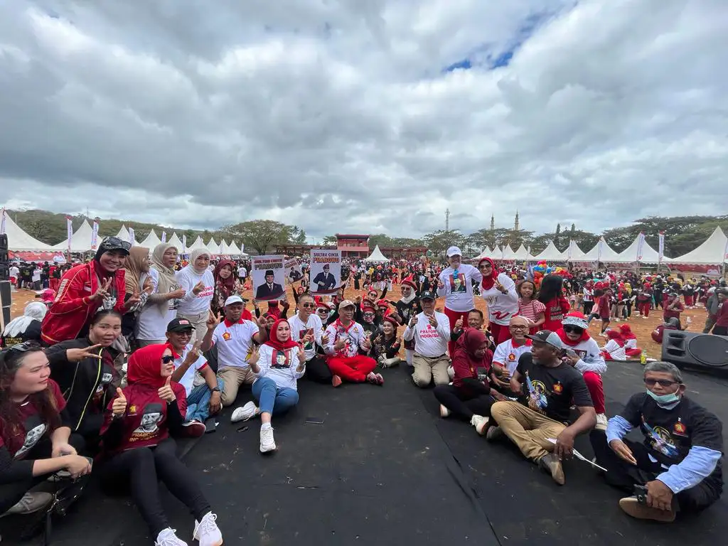 Zumba Massal Partai Gerindra di Kota Baubau Diikuti Ribuan Emak-Emak dan Milenial