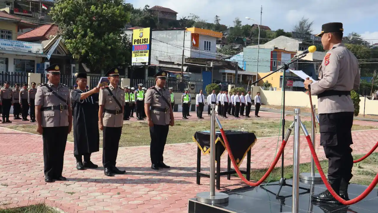 Kasat Binmas dan Kapolsek Lea-Lea Polres Baubau Berganti