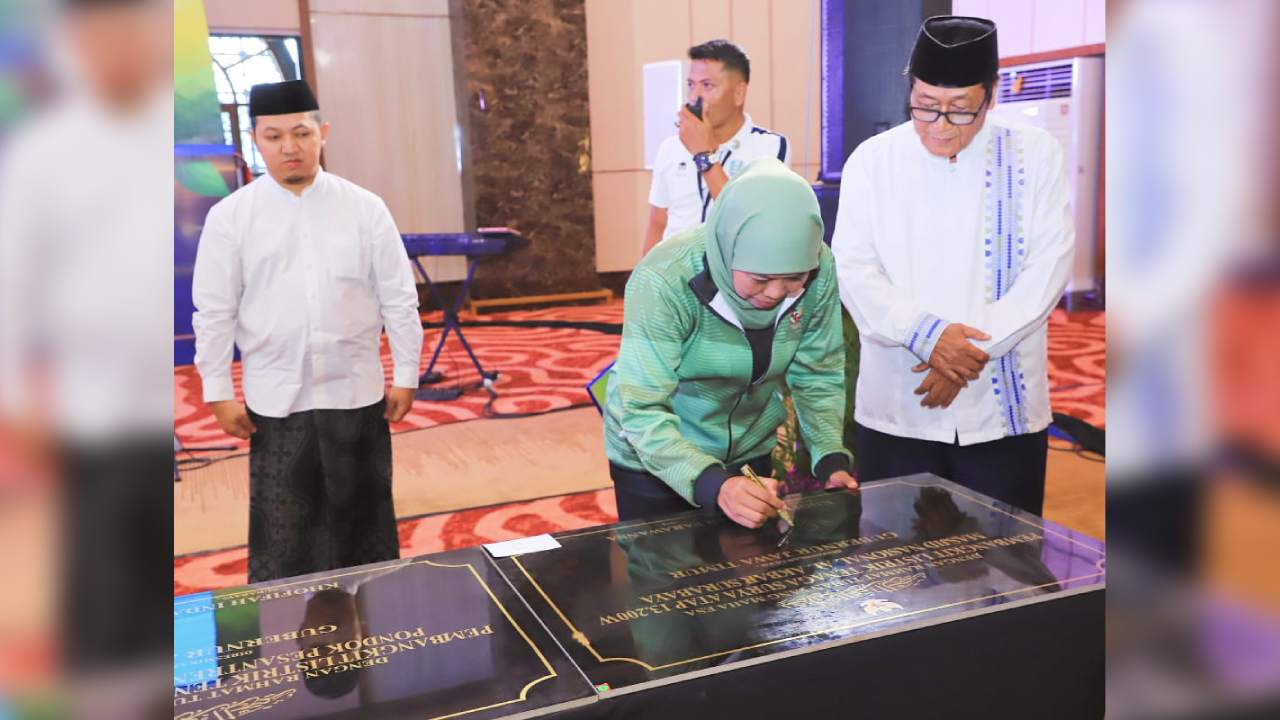 Asal Energi Fosil, 20 PLTS Atap Dibangun Serentak di Jawa Timur