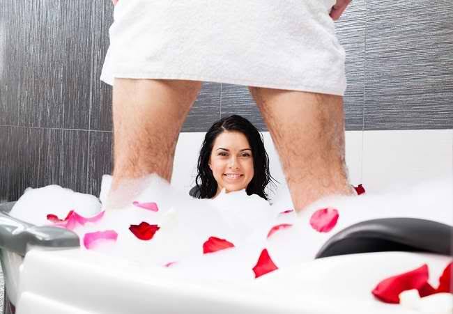 Ini 5 Risiko jika Berhubungan Seks di Kamar Mandi