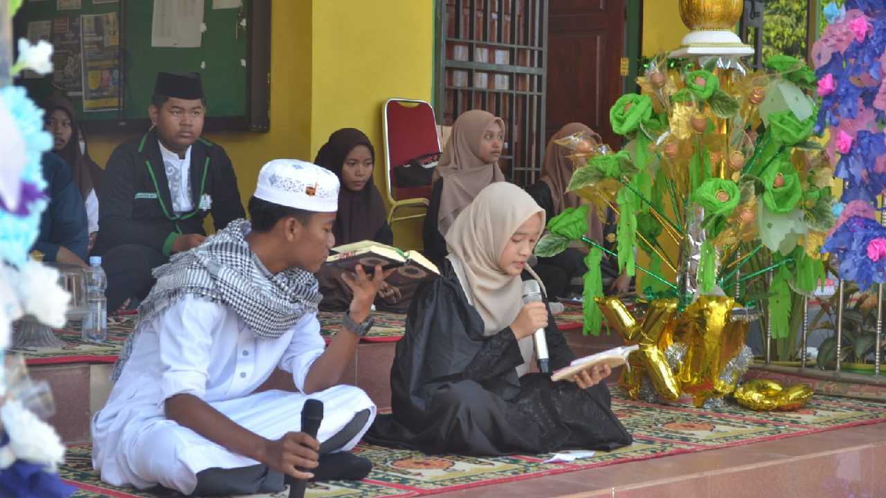 Meneladani Akhlak Nabi Muhammad SAW, SMAN 2 Kendari Peringati Maulid Nabi