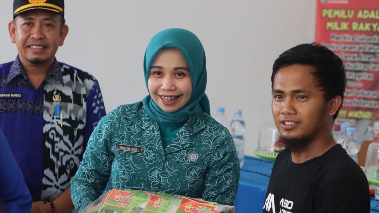 Pemda Kolaka Timur Salurkan Benih Sayuran dan Ikan ke Petani Lara