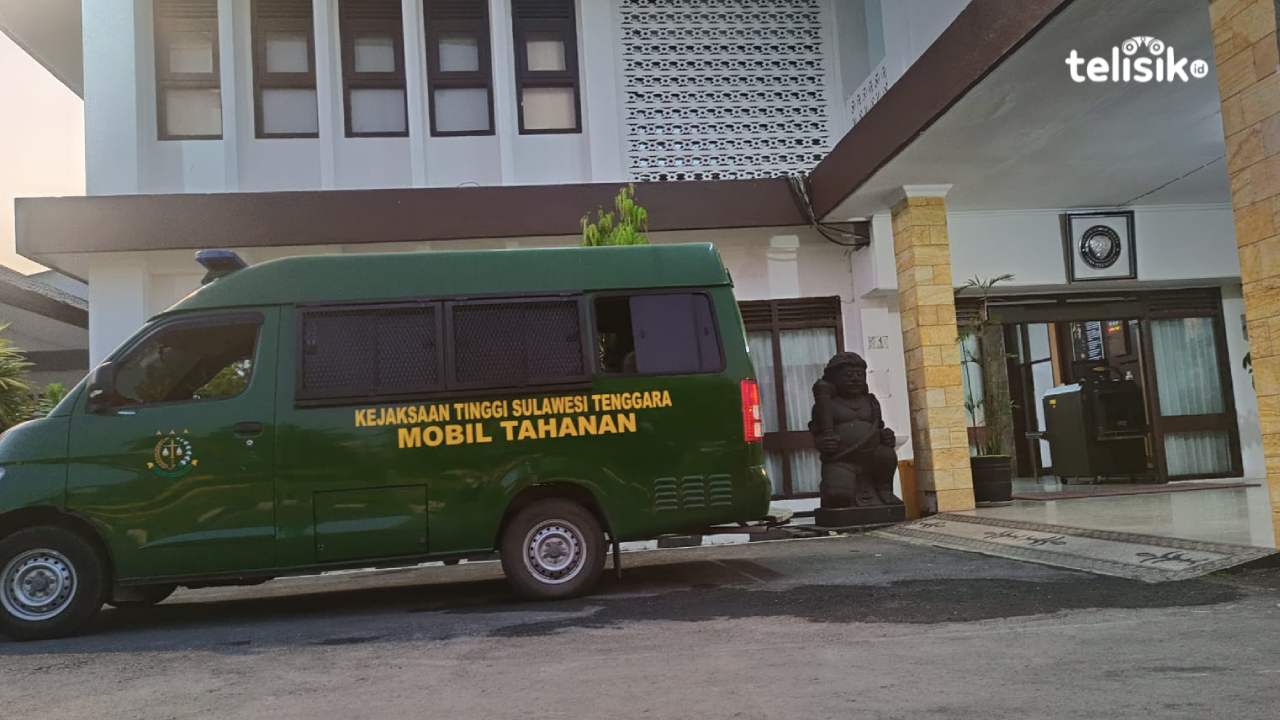 Pj Bupati Bombana Burhanuddin Diperiksa Kejati Sulawesi Tenggara Kasus Pembangunan Jembatan di Buton Utara