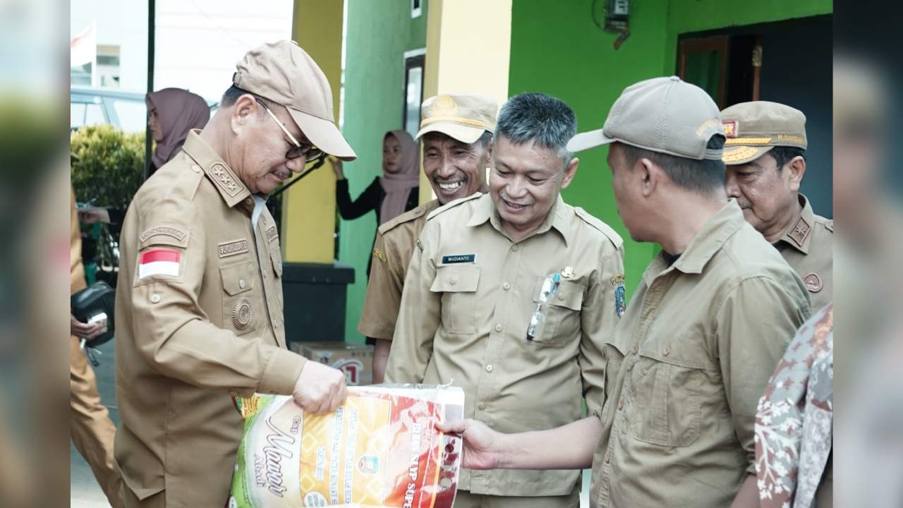 Tekan dan Stabilkan Harga, Pemda Konawe Selatan Gelar Operasi Pasar Murah